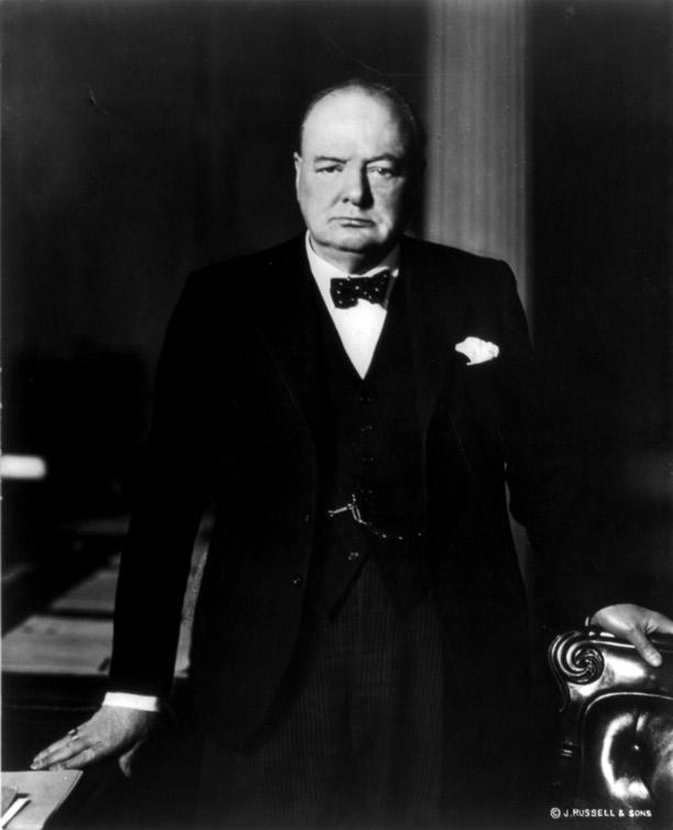 Churchill recibe el título de Caballero-0